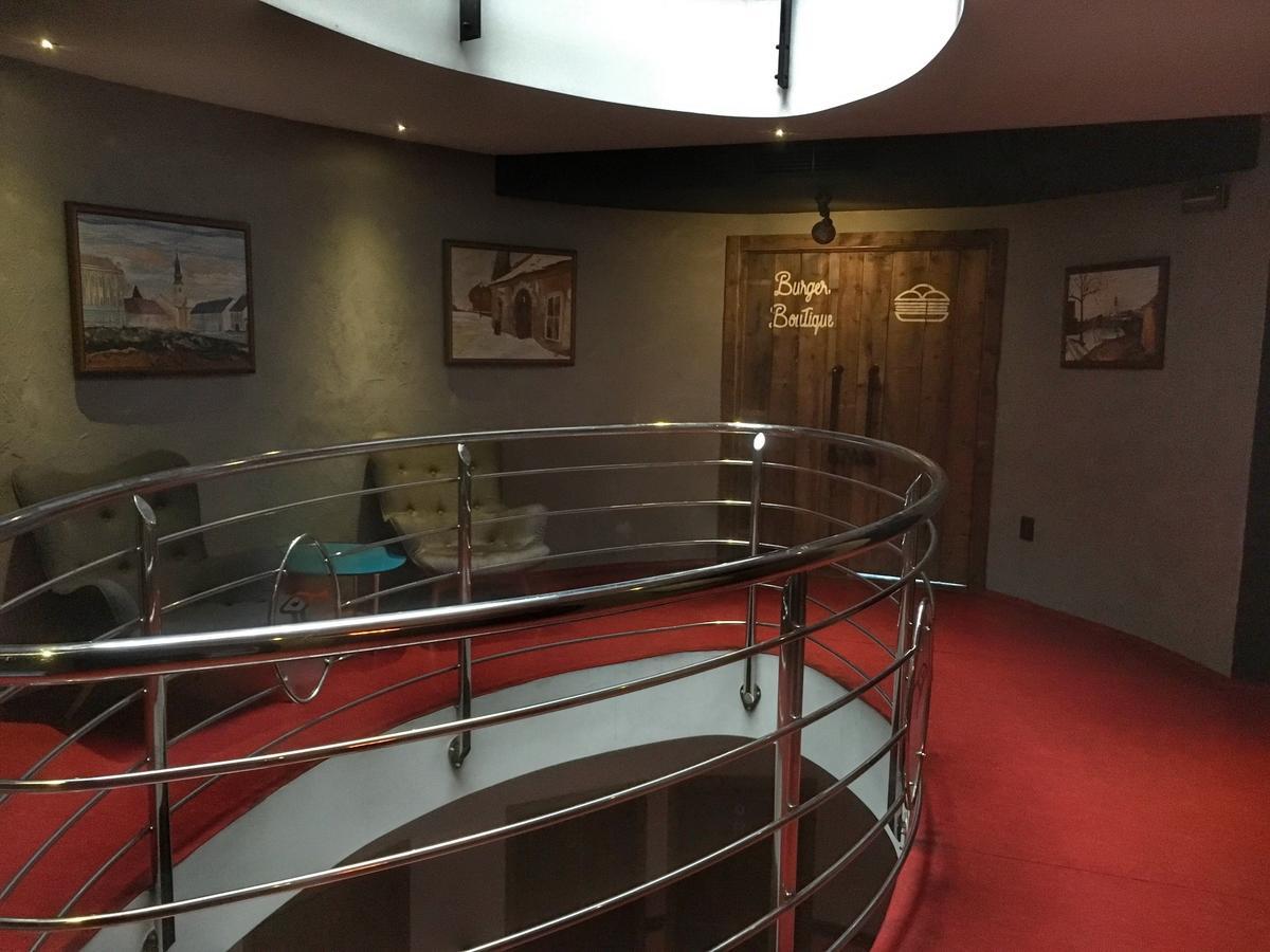 Hotel Alexander'S 니트라 외부 사진