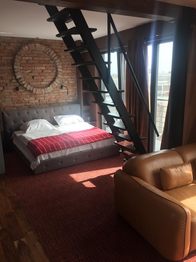 Hotel Alexander'S 니트라 외부 사진