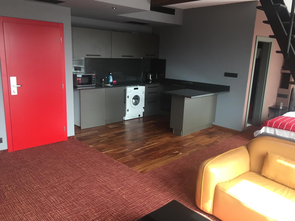 Hotel Alexander'S 니트라 외부 사진
